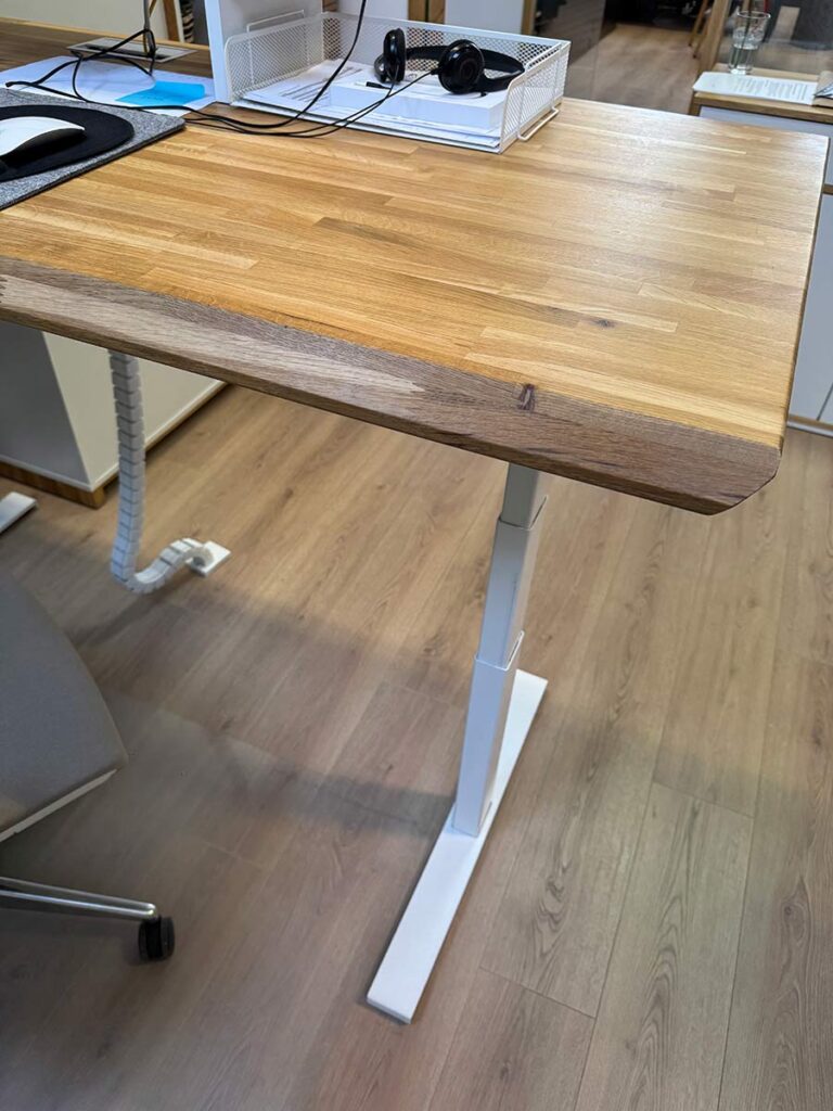 biurko regulowane elektrycznie test 2
