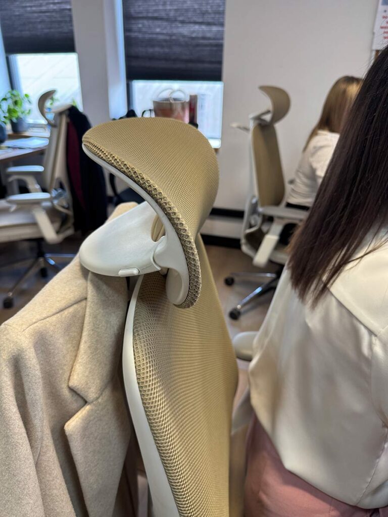 ergonomia stanowiska komputerowego krzesło